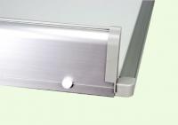 ネジ式で付け外し